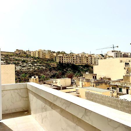 Private Bedroom With Balcony In A Shared Apartment At The Bay Of كْسْليندي المظهر الخارجي الصورة