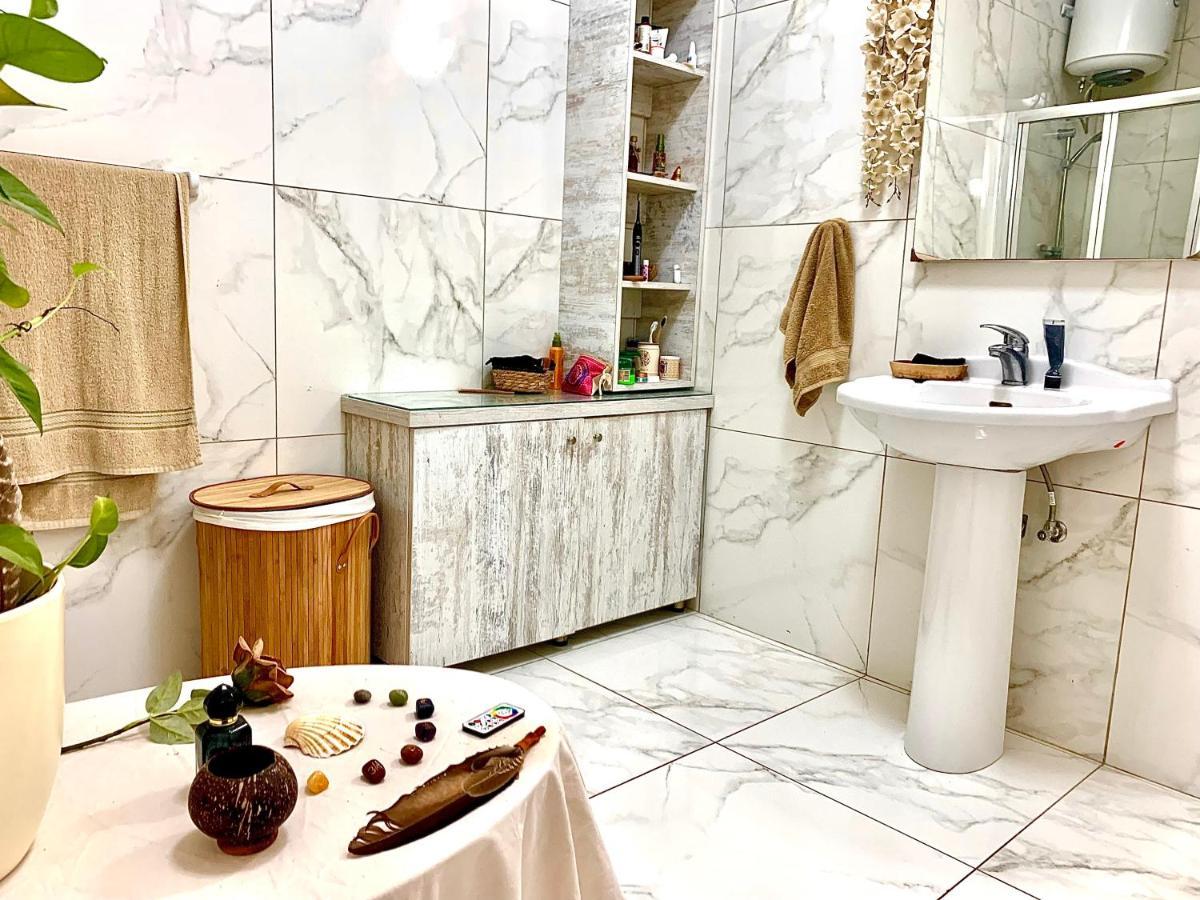 Private Bedroom With Balcony In A Shared Apartment At The Bay Of كْسْليندي المظهر الخارجي الصورة